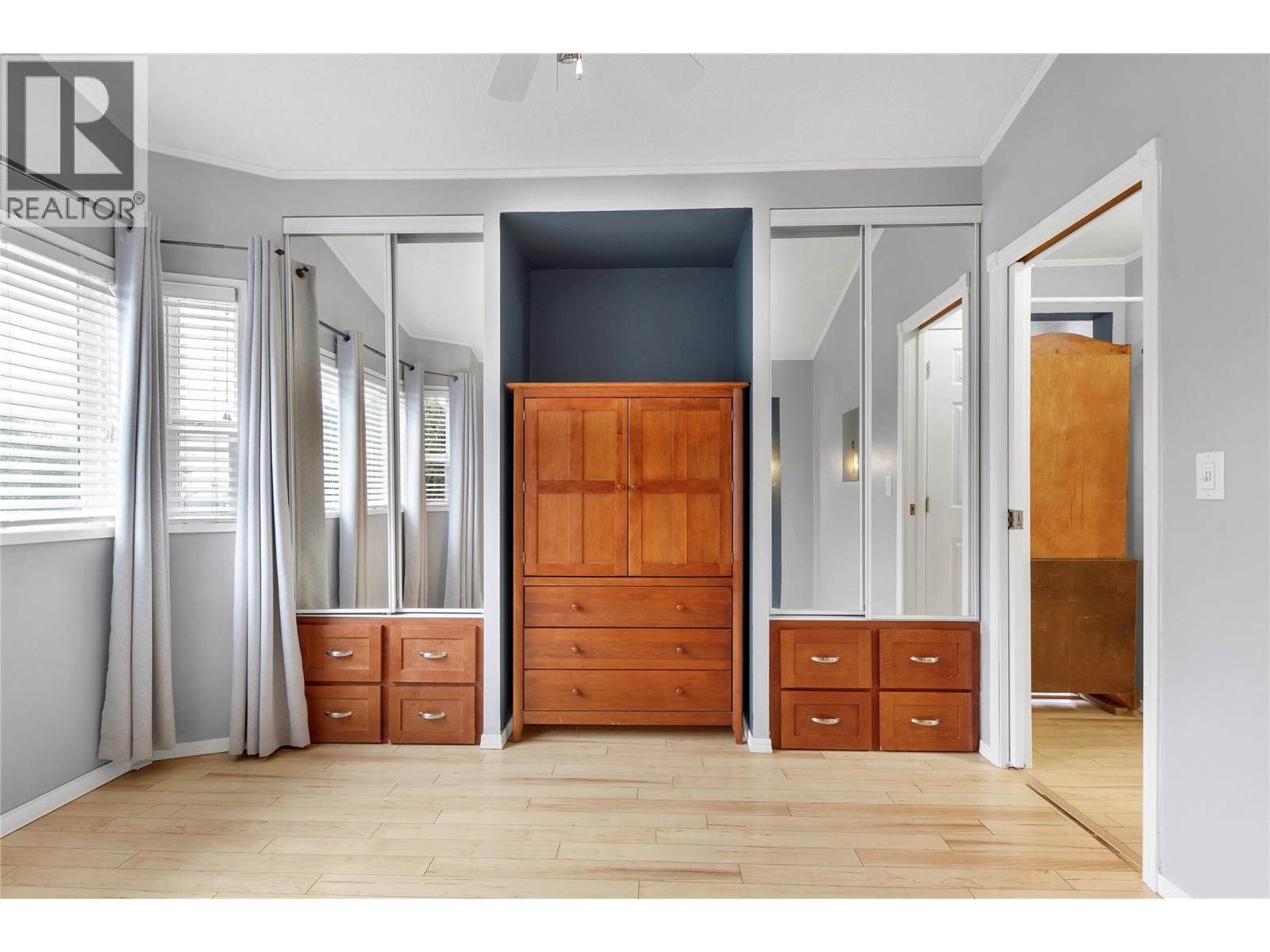 #136 415 Commonwealth Road - 17