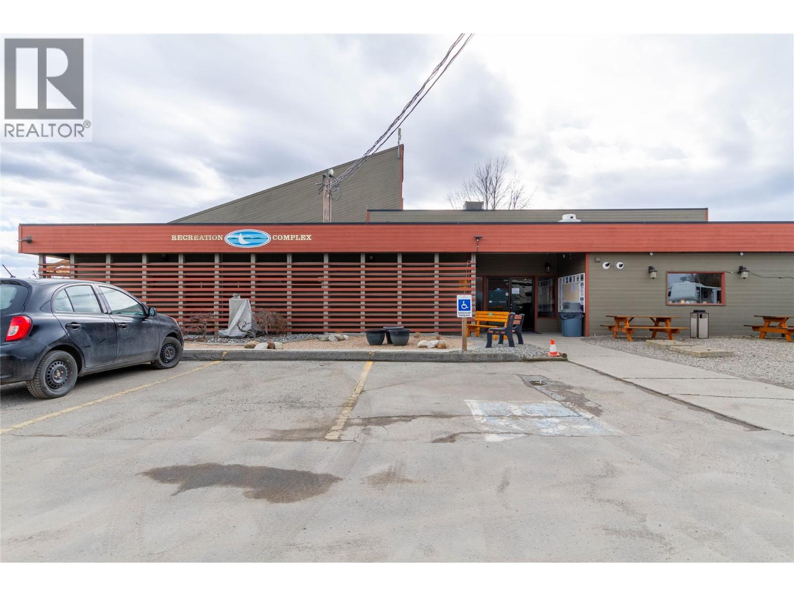 #136 415 Commonwealth Road - 34
