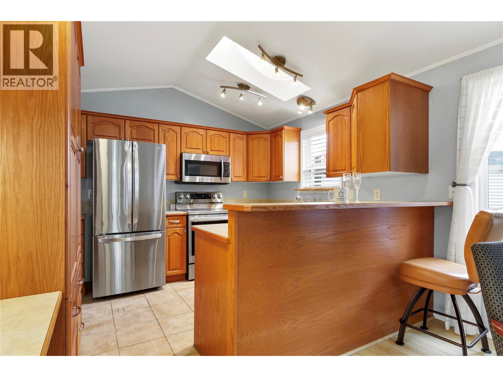 #136 415 Commonwealth Road - 7