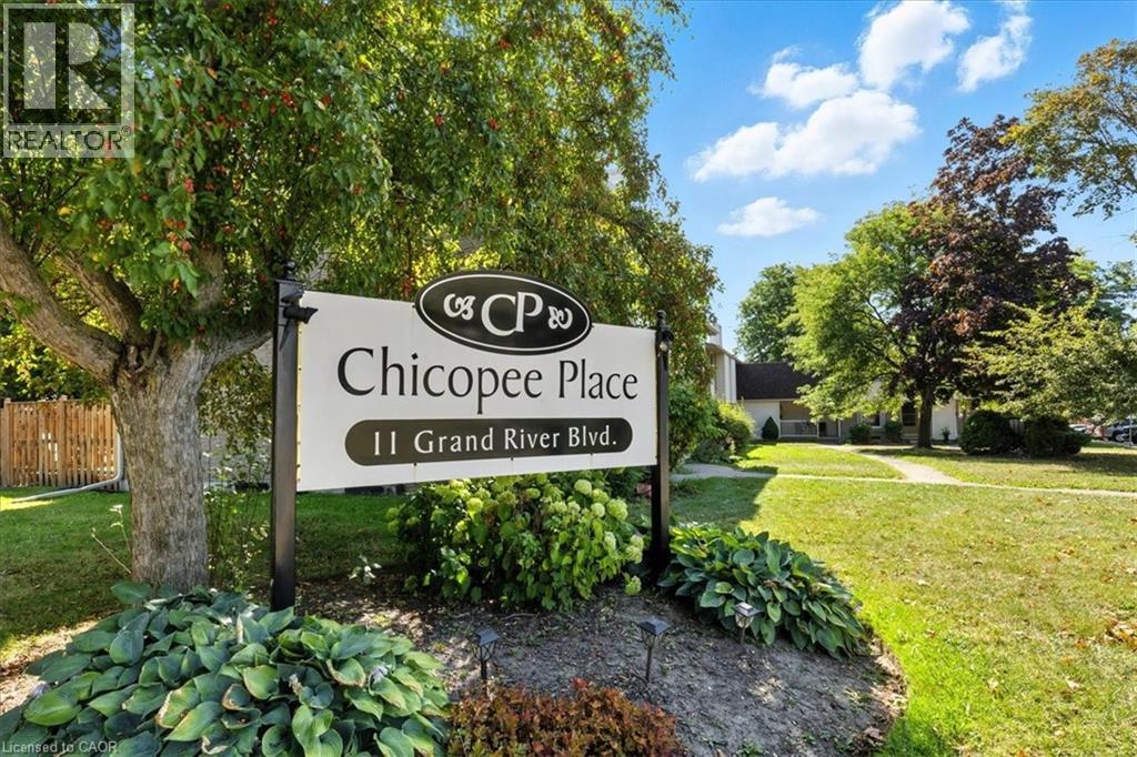 Photo 2 of 11 Grand River Boulevard Unit 29, Kitchener ON