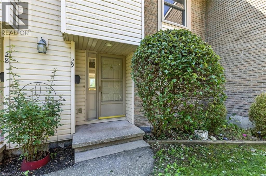Photo 3 of 11 Grand River Boulevard Unit 29, Kitchener ON