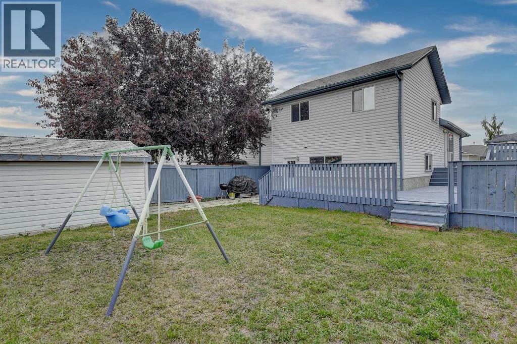 Photo 21 of 10422 72 Avenue, Grande Prairie AB