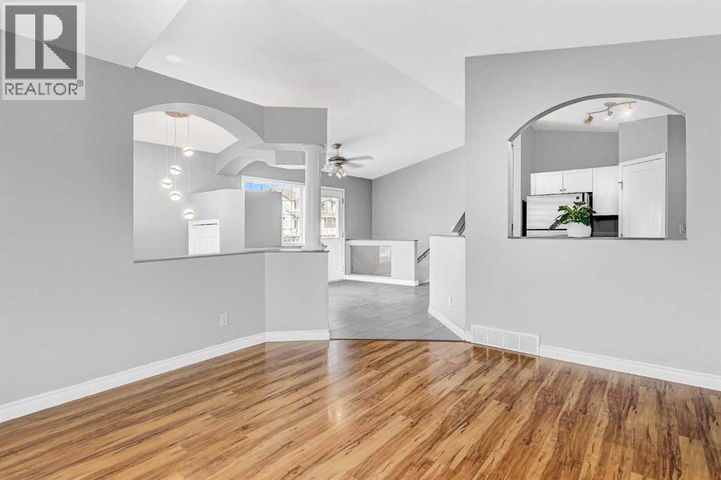Photo 4 of 10422 72 Avenue, Grande Prairie AB