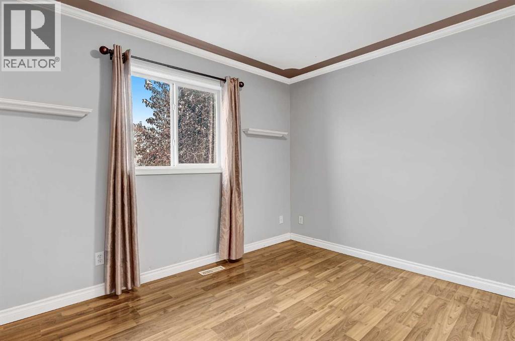 Photo 10 of 10422 72 Avenue, Grande Prairie AB