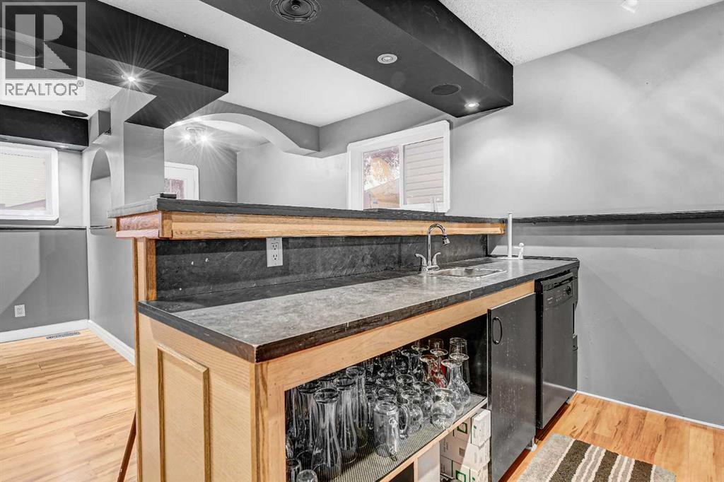 Photo 15 of 10422 72 Avenue, Grande Prairie AB