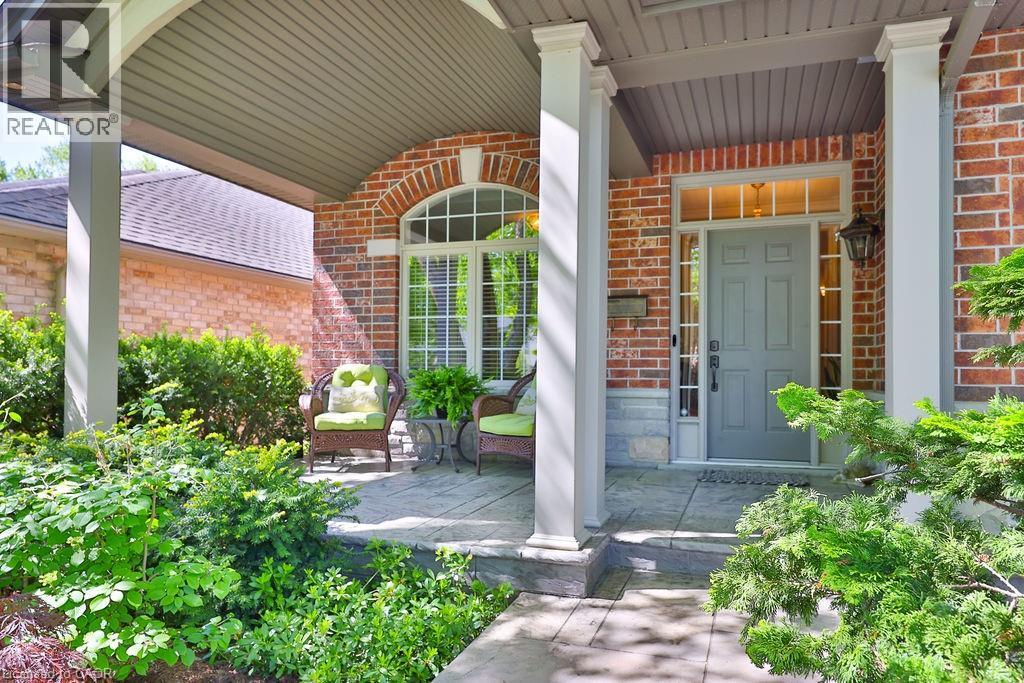 Photo 2 of 980 Gorton Avenue, Burlington ON