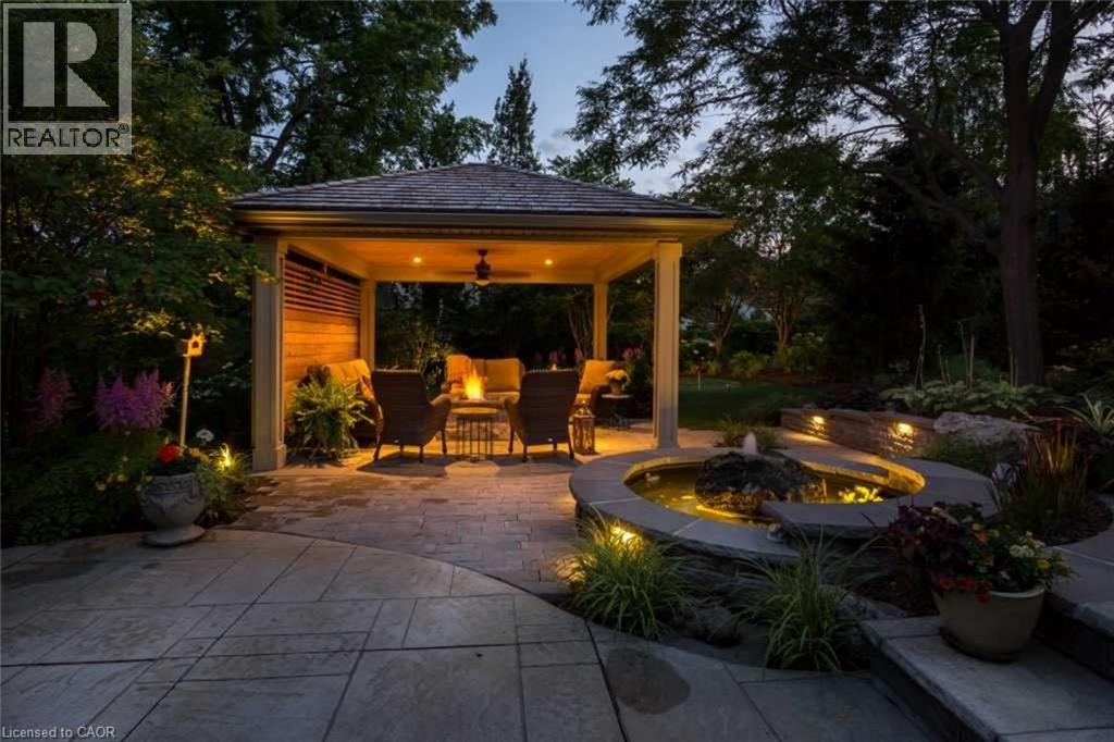 Photo 4 of 980 Gorton Avenue, Burlington ON