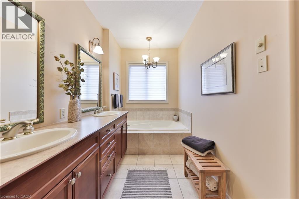Photo 15 of 980 Gorton Avenue, Burlington ON