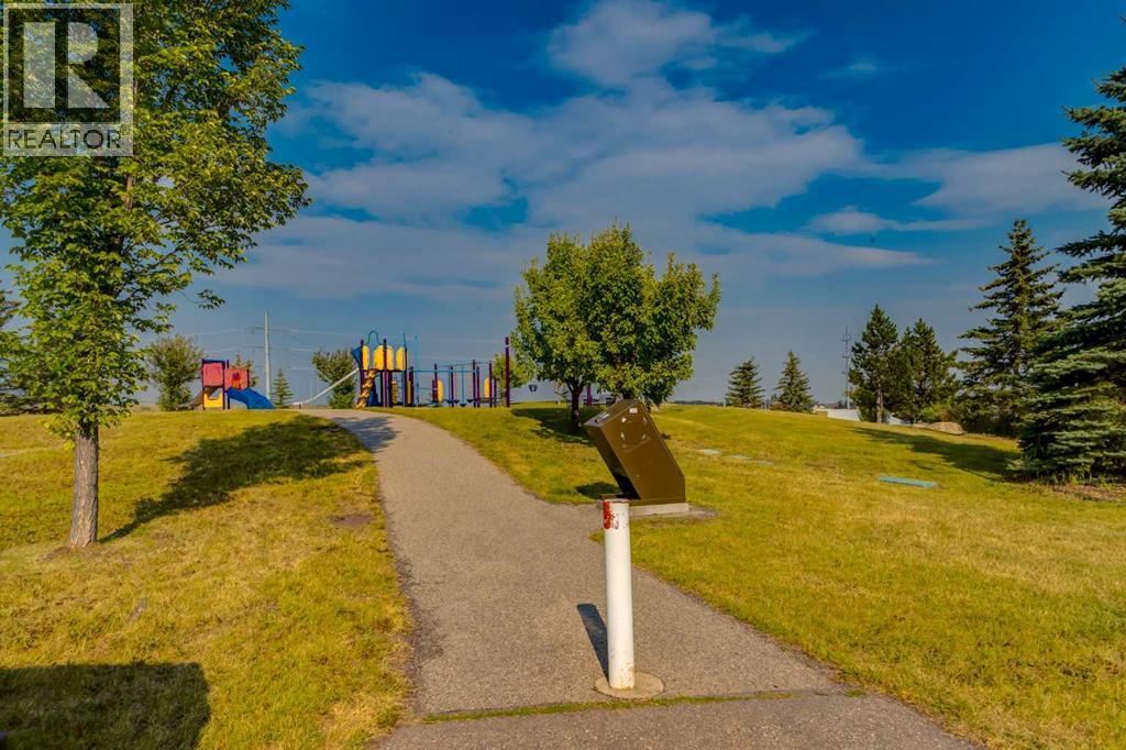 Photo 32 of 58 Cramond Close Se, Calgary AB