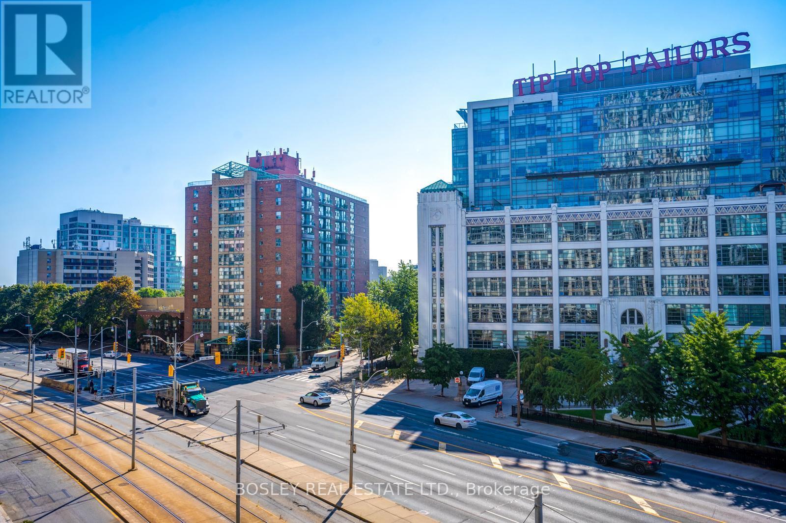Photo 11 of 532 628 Fleet Street, Toronto ON