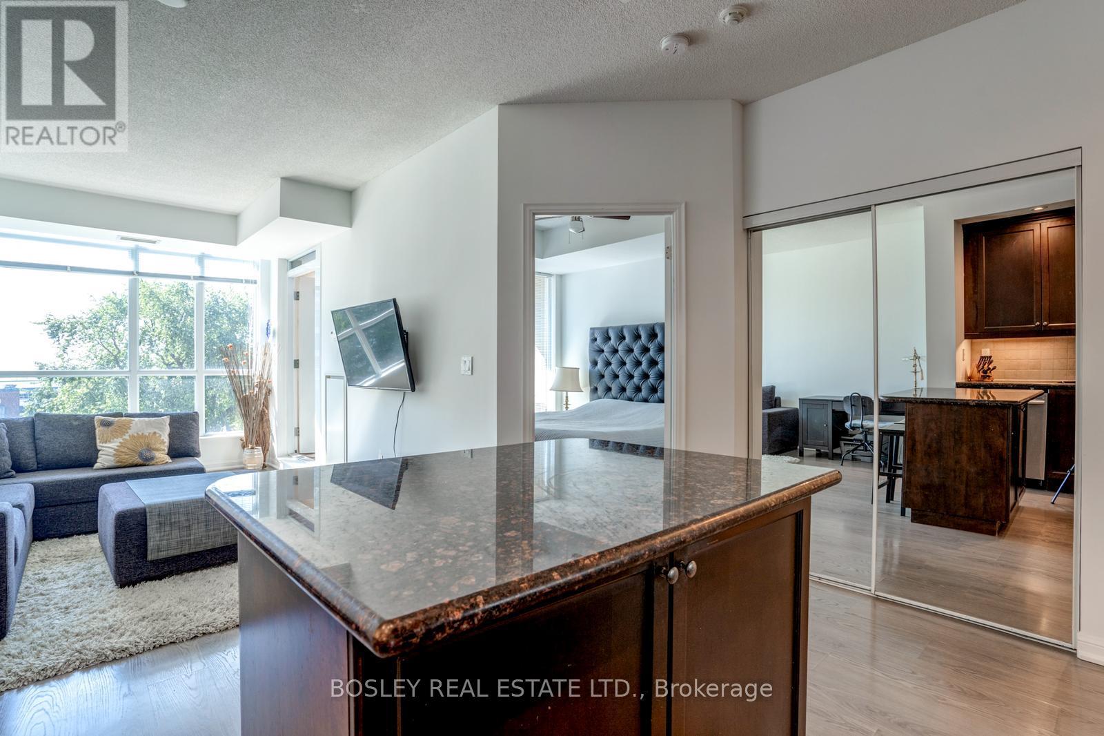 Photo 16 of 532 628 Fleet Street, Toronto ON