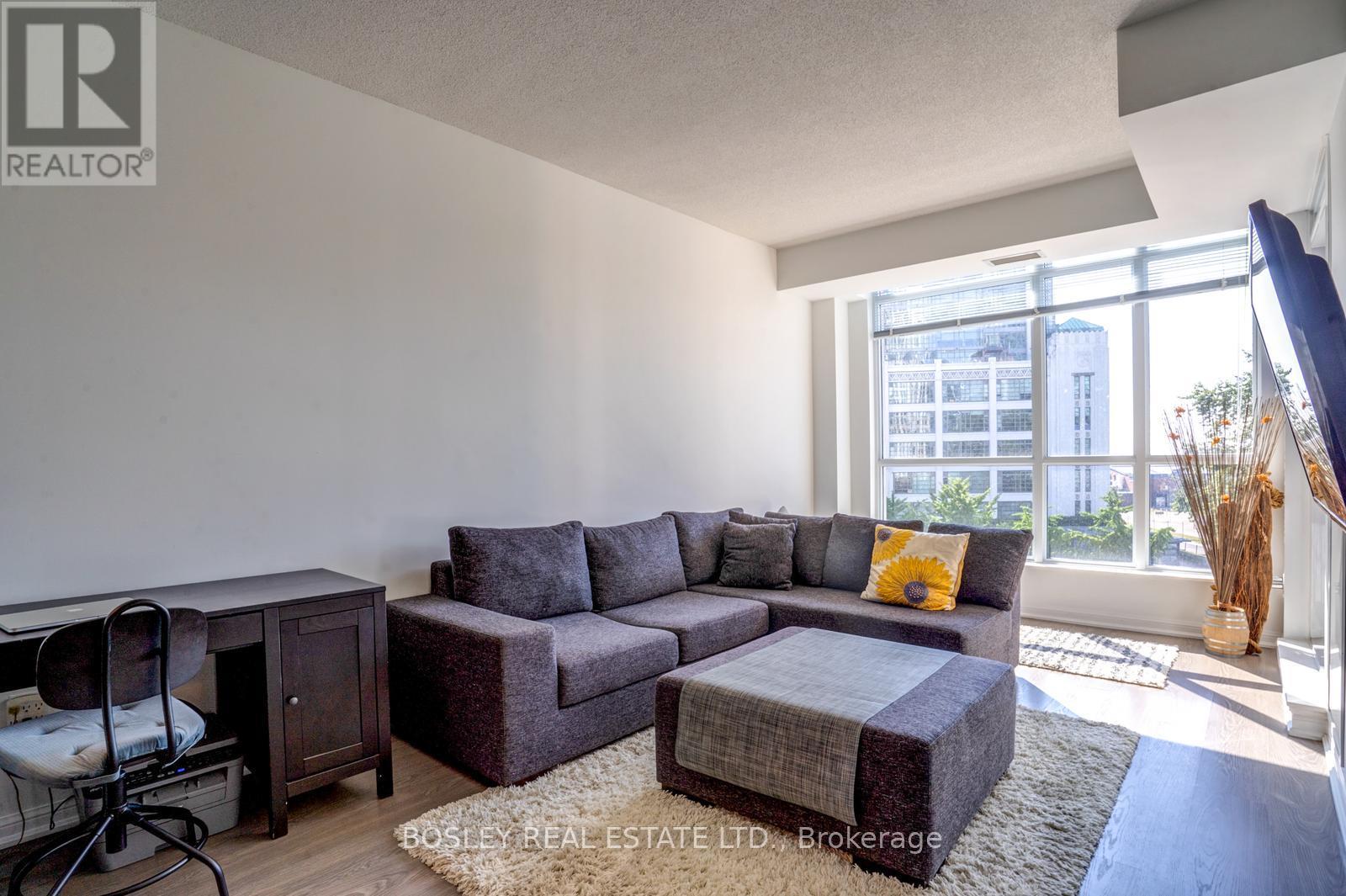 Photo 5 of 532 628 Fleet Street, Toronto ON