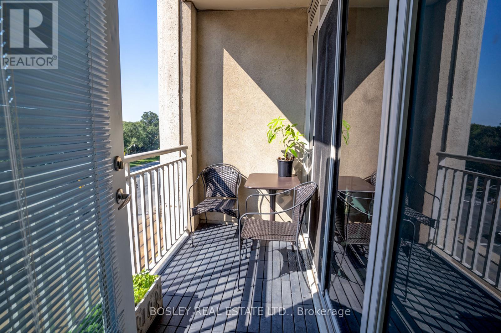 Photo 9 of 532 628 Fleet Street, Toronto ON