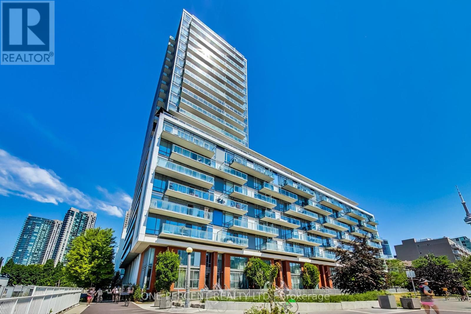 Photo 1 of 314 90 Stadium Road, Toronto ON