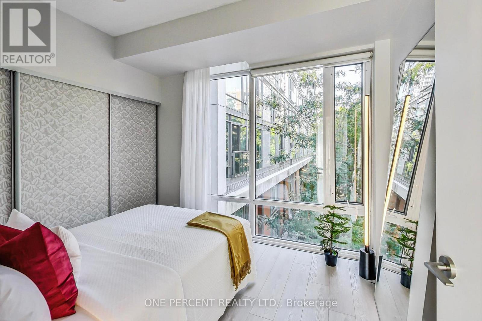 Photo 10 of 314 90 Stadium Road, Toronto ON