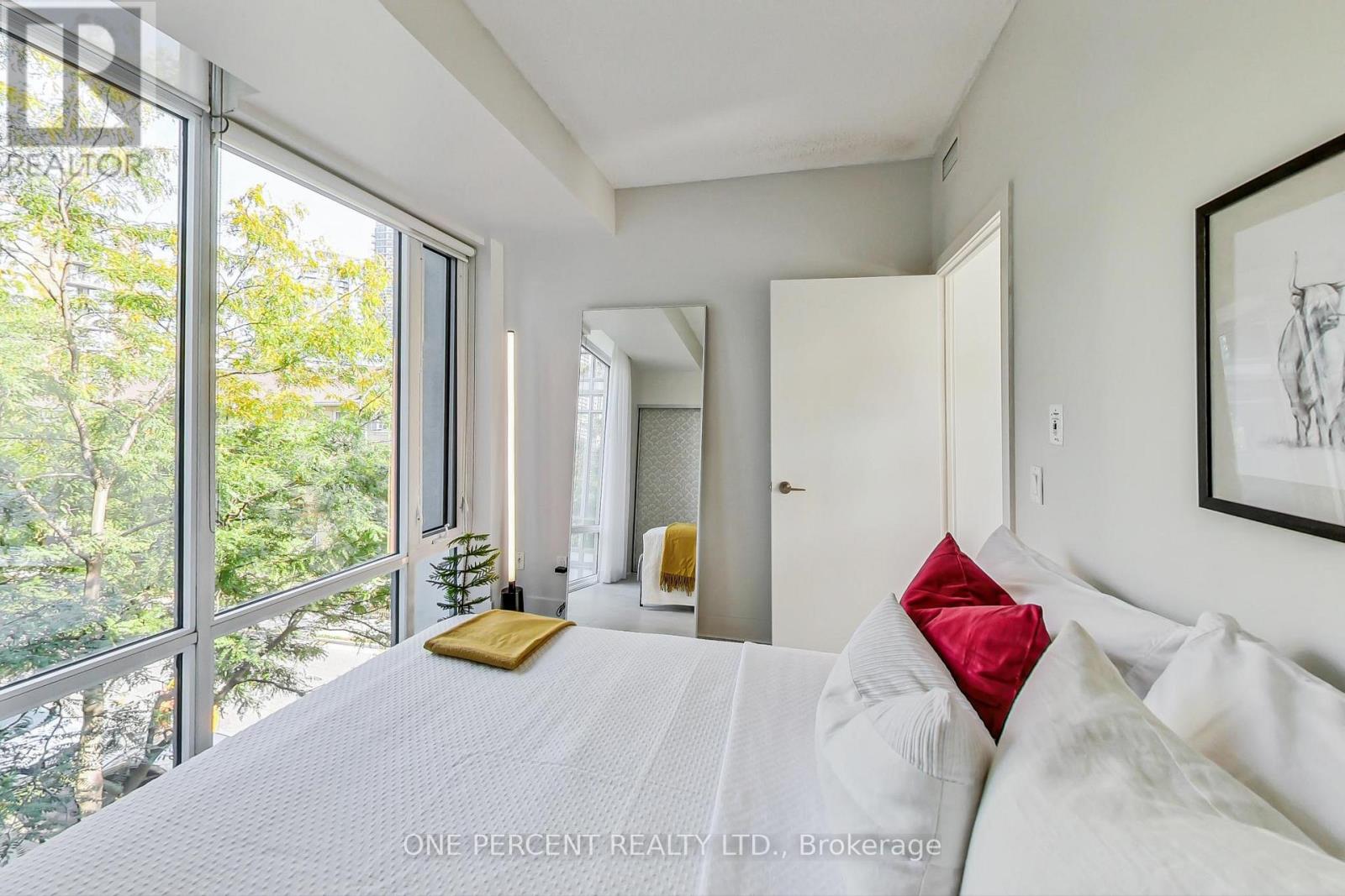 Photo 11 of 314 90 Stadium Road, Toronto ON