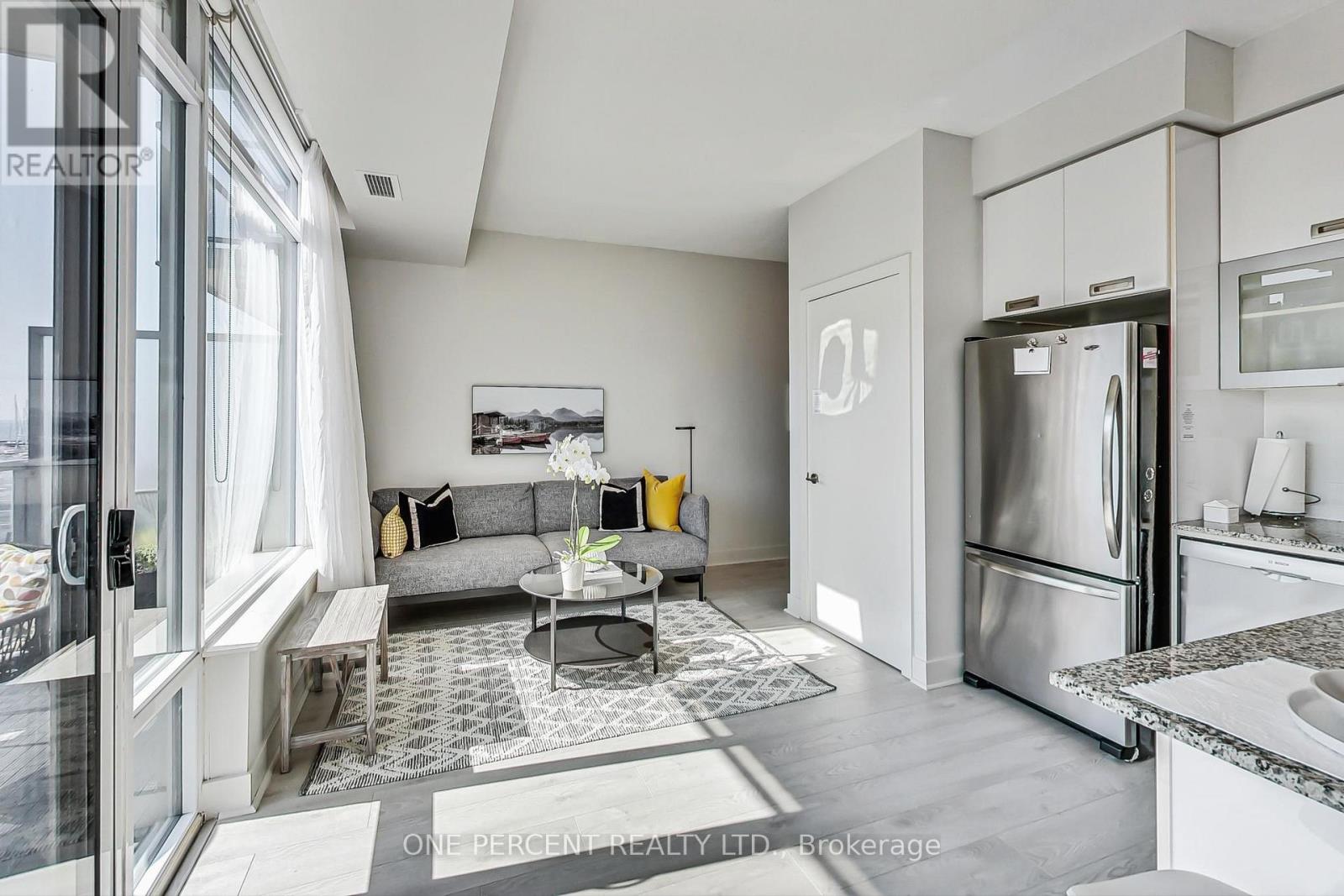 Photo 3 of 314 90 Stadium Road, Toronto ON