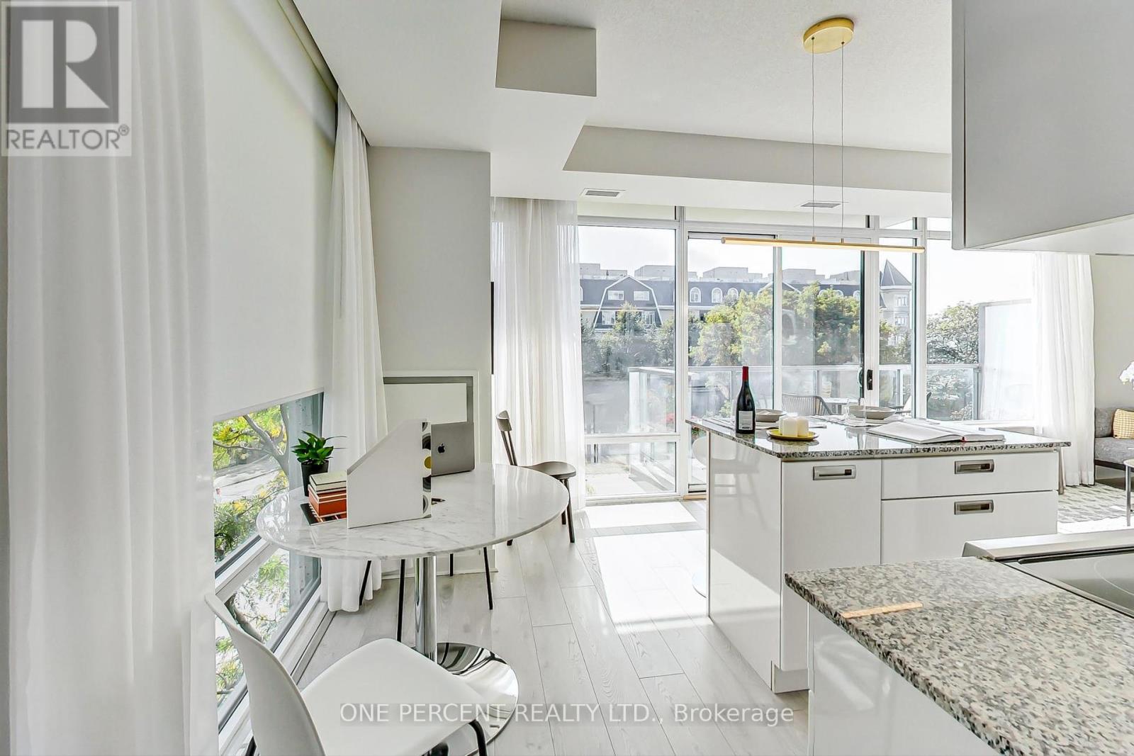 Photo 5 of 314 90 Stadium Road, Toronto ON