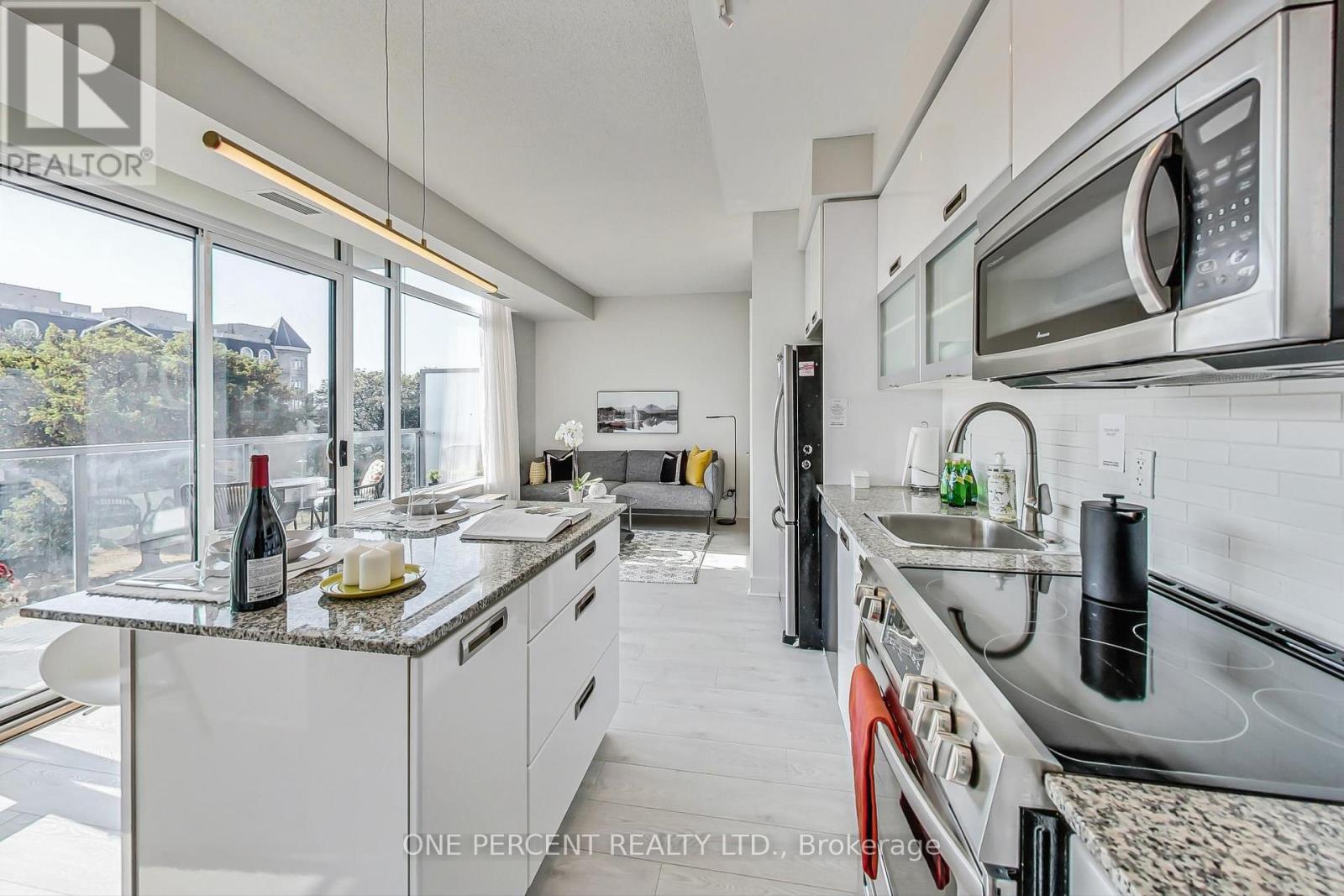 Photo 7 of 314 90 Stadium Road, Toronto ON