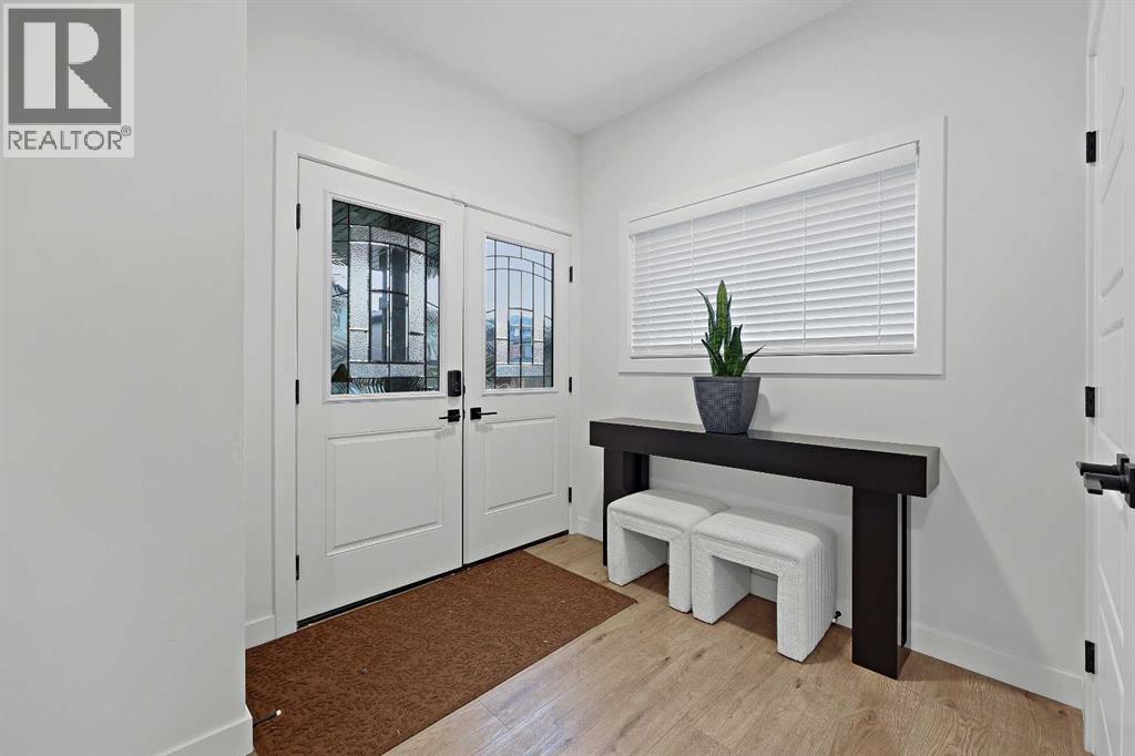 Photo 3 of 931 Langholm Drive Se, Airdrie AB