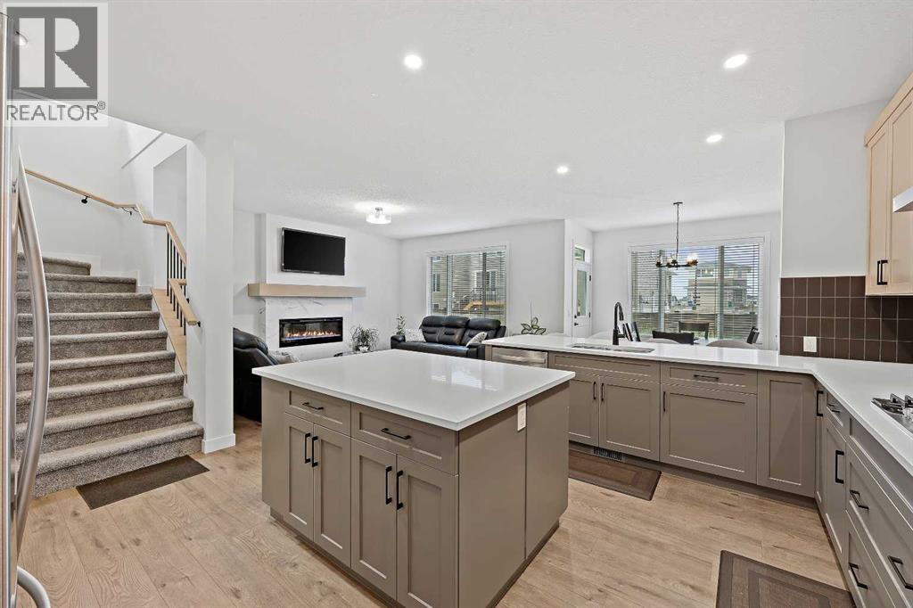 Photo 15 of 931 Langholm Drive Se, Airdrie AB