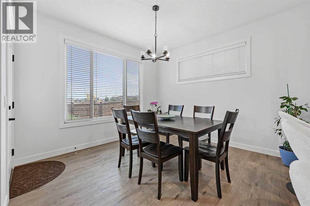 Photo 16 of 931 Langholm Drive Se, Airdrie AB
