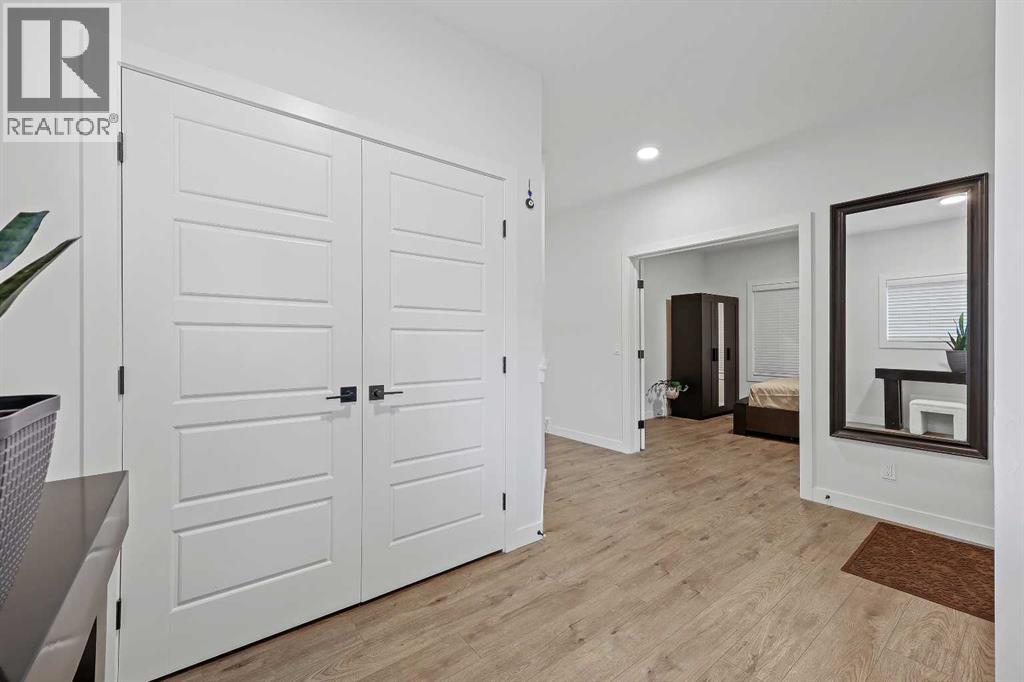 Photo 4 of 931 Langholm Drive Se, Airdrie AB