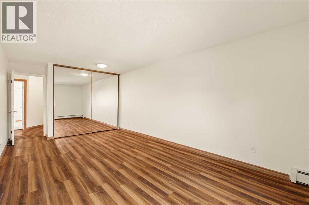 Photo 18 of 3302 80 Glamis Drive Sw, Calgary AB