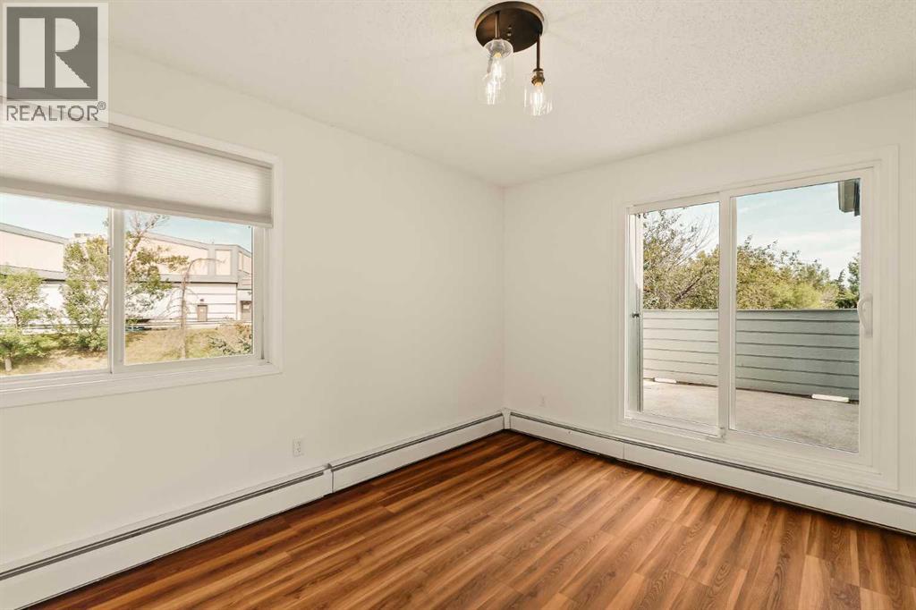 Photo 15 of 3302 80 Glamis Drive Sw, Calgary AB