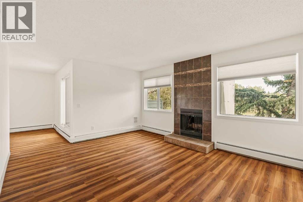 Photo 6 of 3302 80 Glamis Drive Sw, Calgary AB