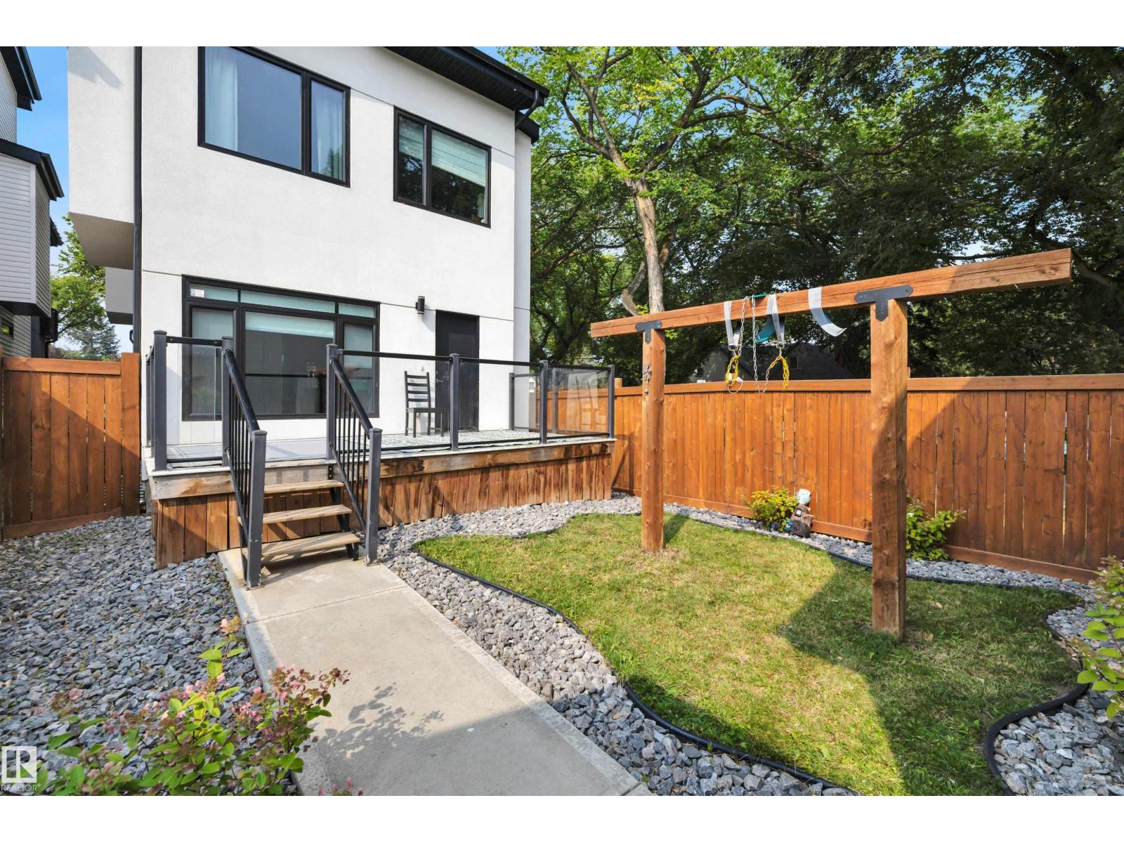 Photo 55 of 10233 139 St Nw, Edmonton AB