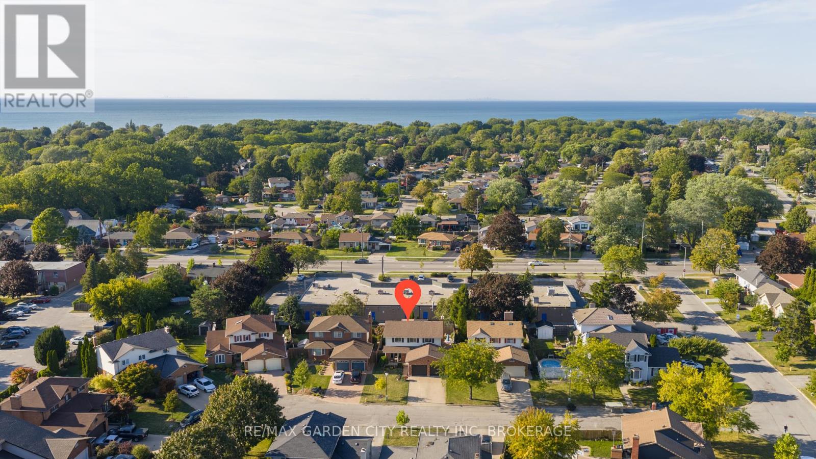 Photo 4 of 67 Chancery Circle, St Catharines ON