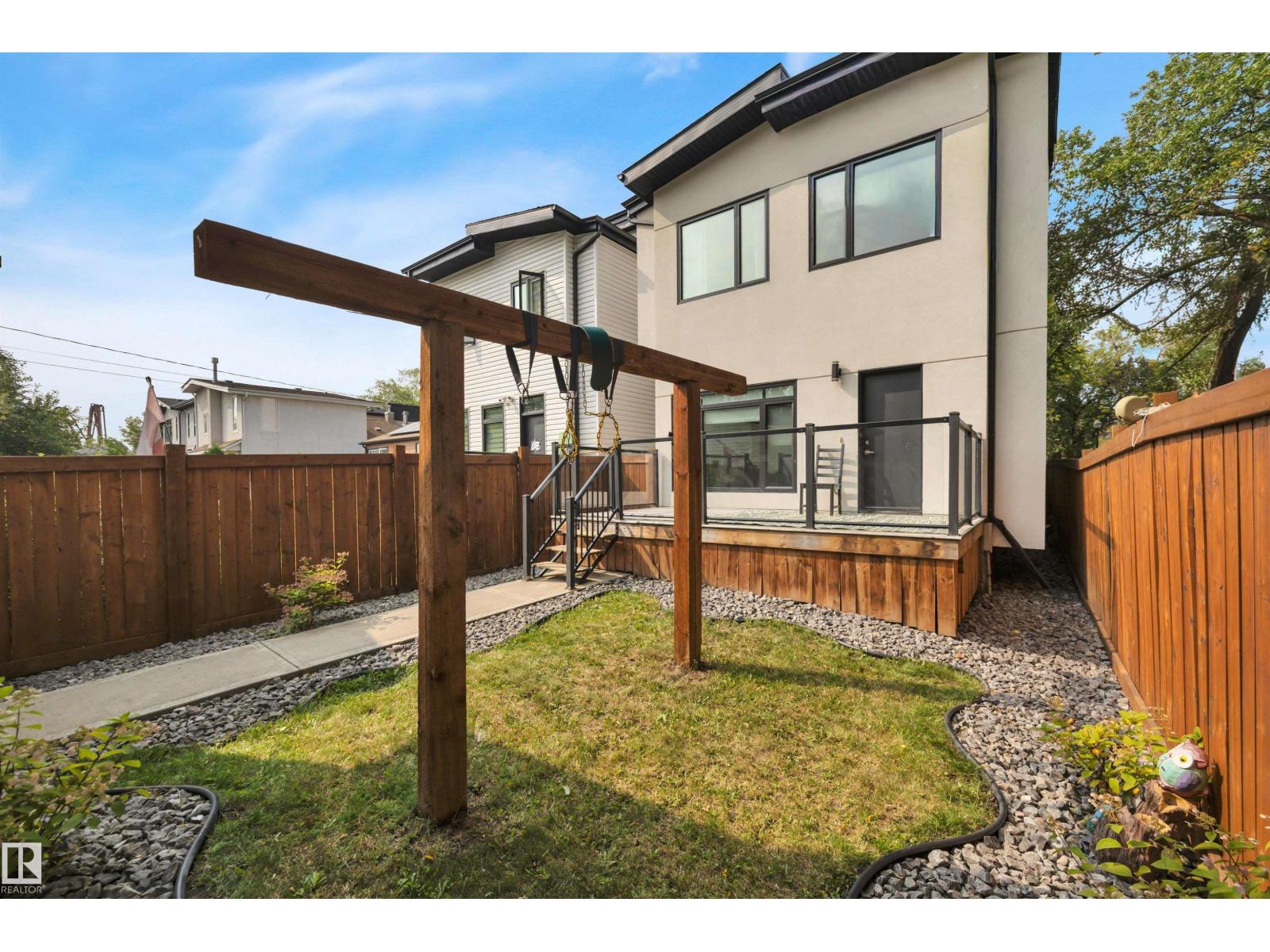 Photo 54 of 10233 139 St Nw, Edmonton AB