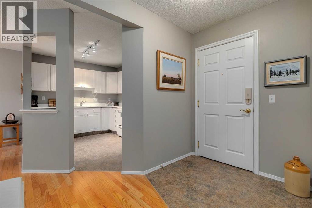 Photo 6 of 3303 3000 Sienna Park Green Sw, Calgary AB