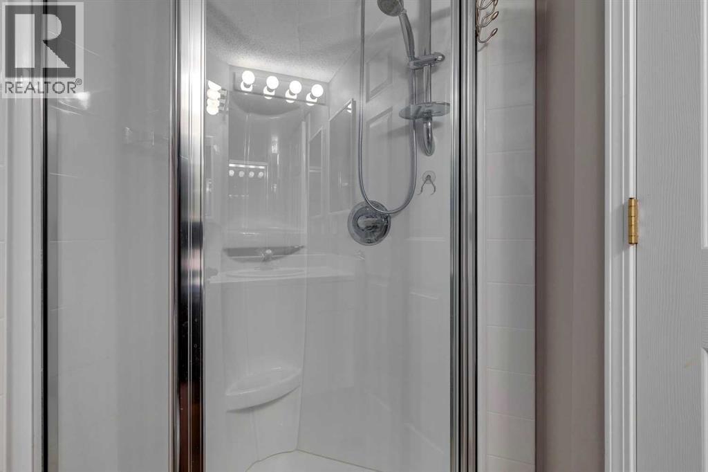 Photo 13 of 3303 3000 Sienna Park Green Sw, Calgary AB