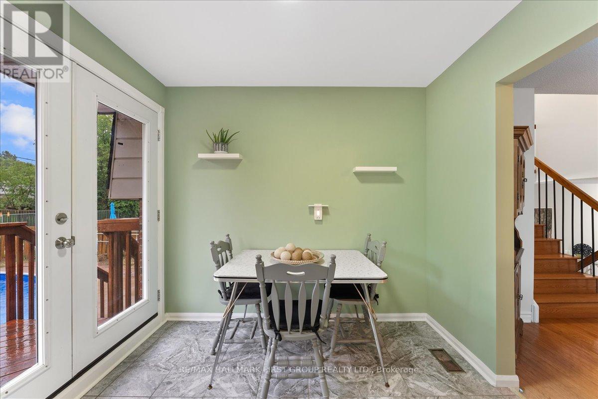 Photo 18 of 1868 Malden Crescent, Pickering ON