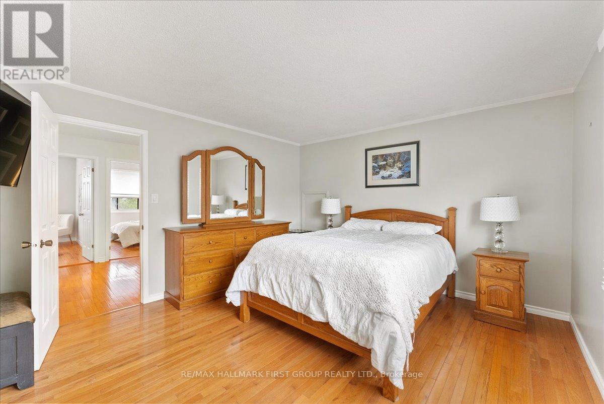 Photo 20 of 1868 Malden Crescent, Pickering ON