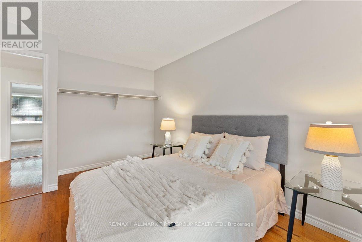 Photo 22 of 1868 Malden Crescent, Pickering ON
