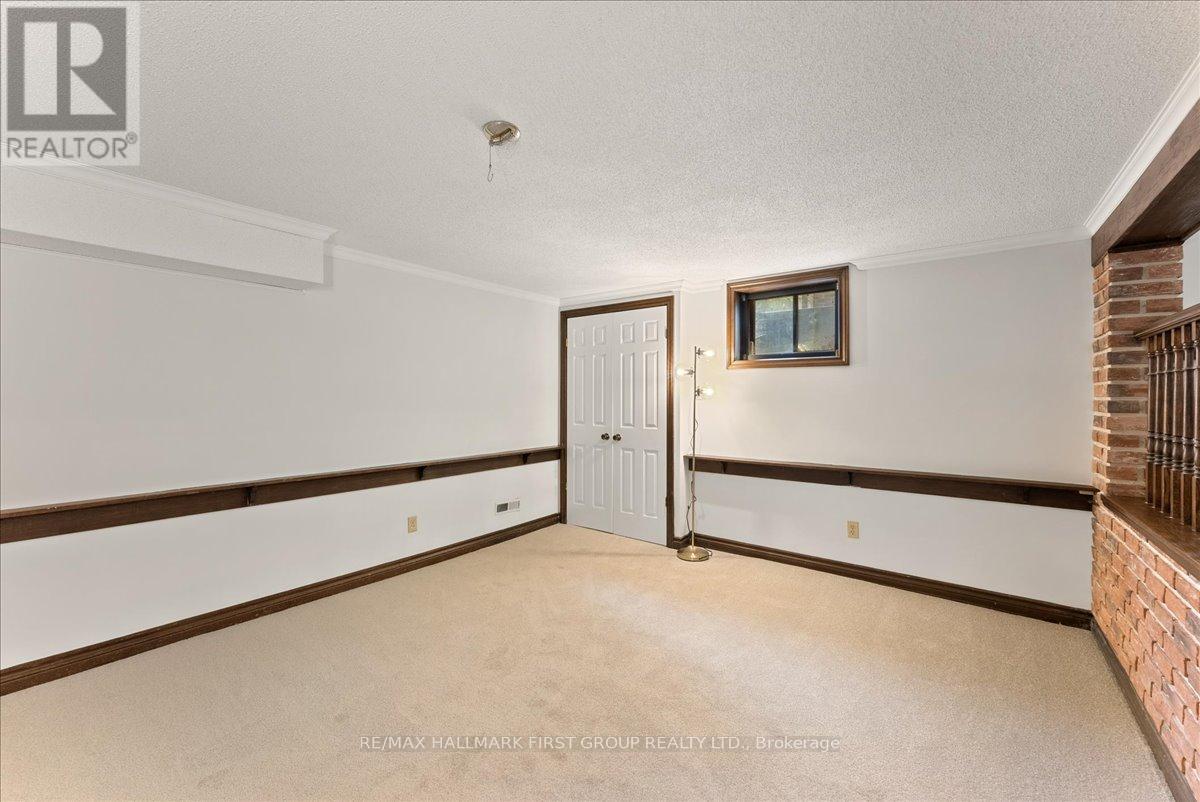 Photo 27 of 1868 Malden Crescent, Pickering ON