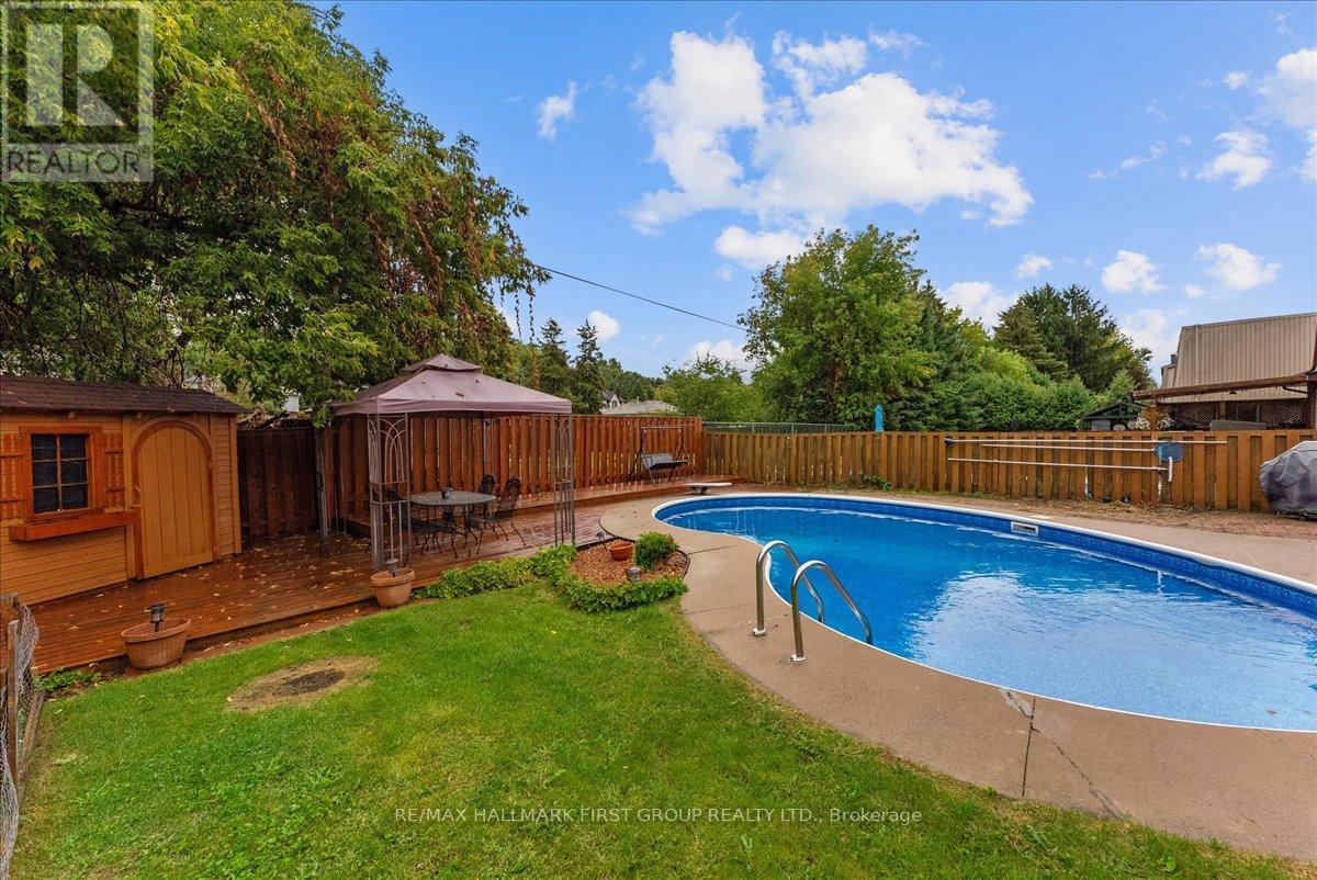 Photo 33 of 1868 Malden Crescent, Pickering ON