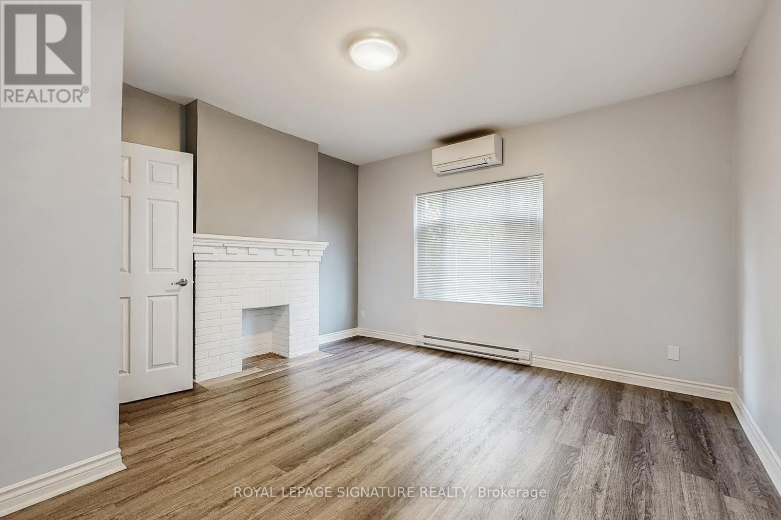 Photo 12 of 1 427 Danforth Avenue, Toronto ON
