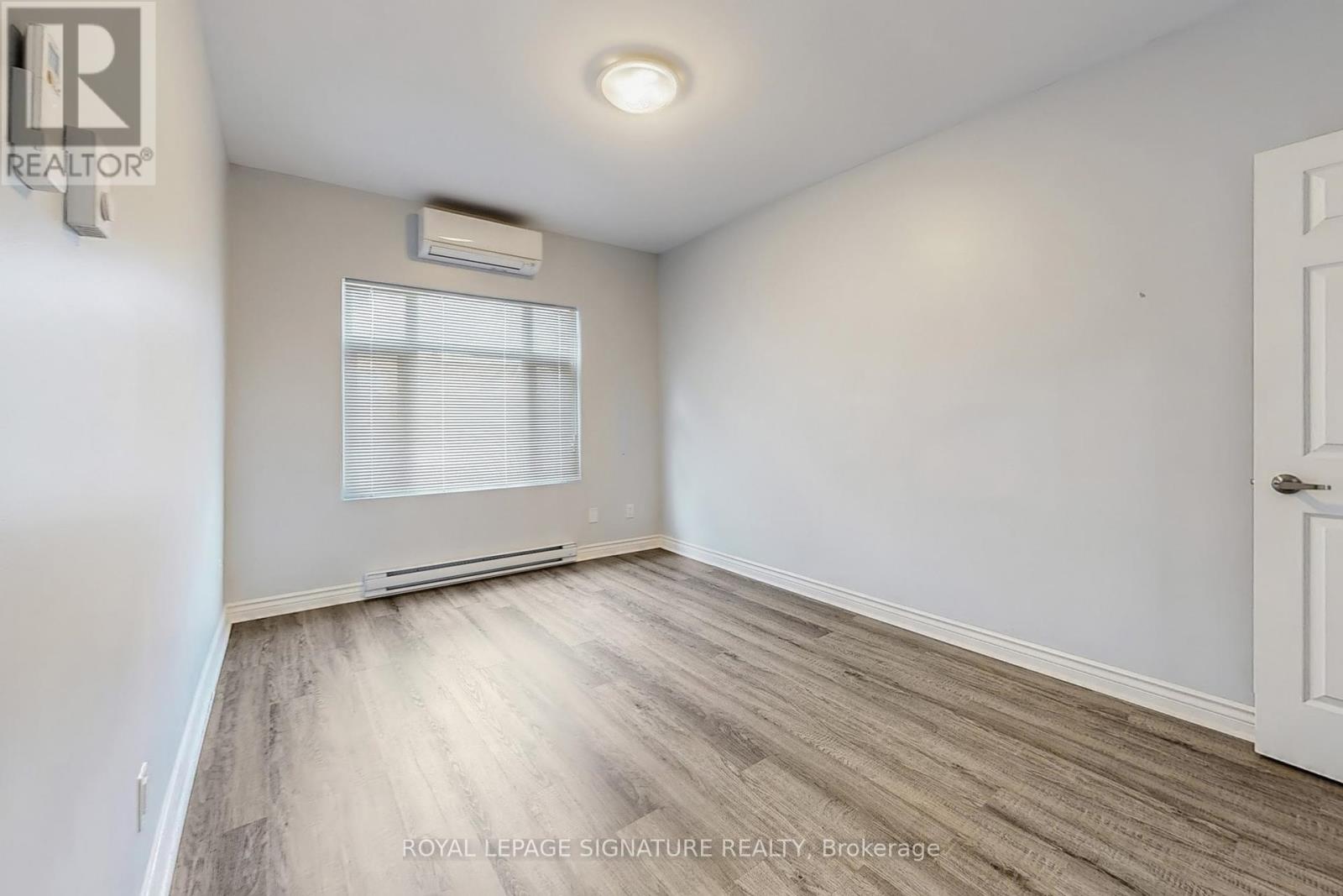Photo 16 of 1 427 Danforth Avenue, Toronto ON