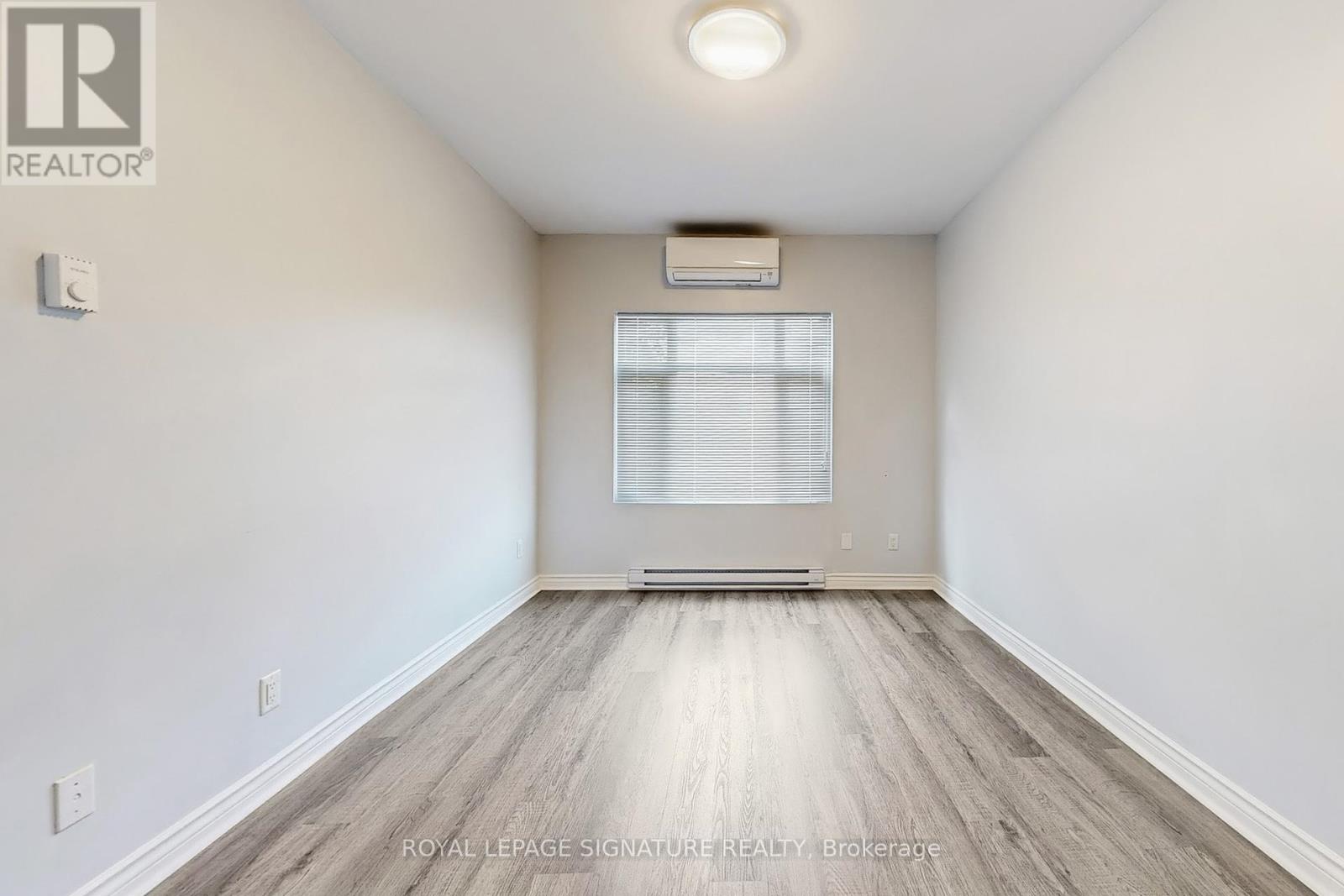 Photo 17 of 1 427 Danforth Avenue, Toronto ON