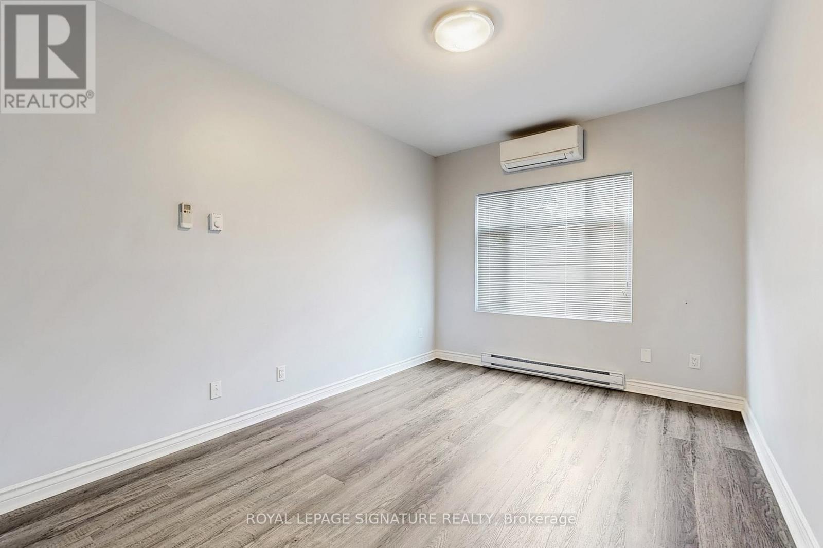 Photo 18 of 1 427 Danforth Avenue, Toronto ON