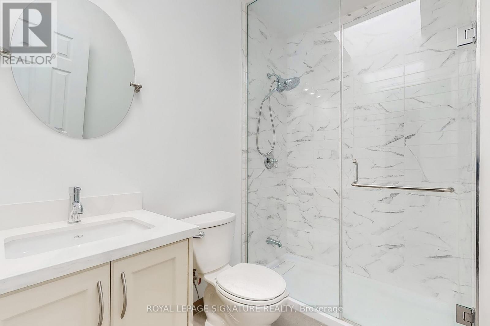 Photo 20 of 1 427 Danforth Avenue, Toronto ON