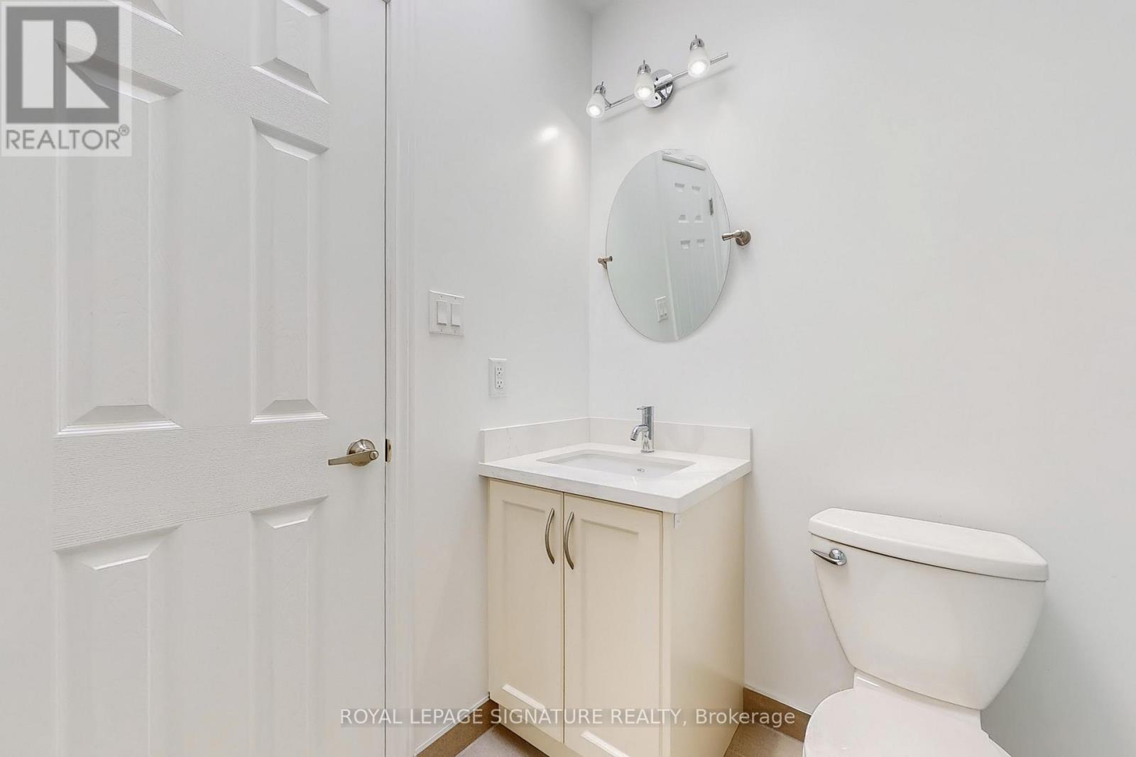 Photo 21 of 1 427 Danforth Avenue, Toronto ON