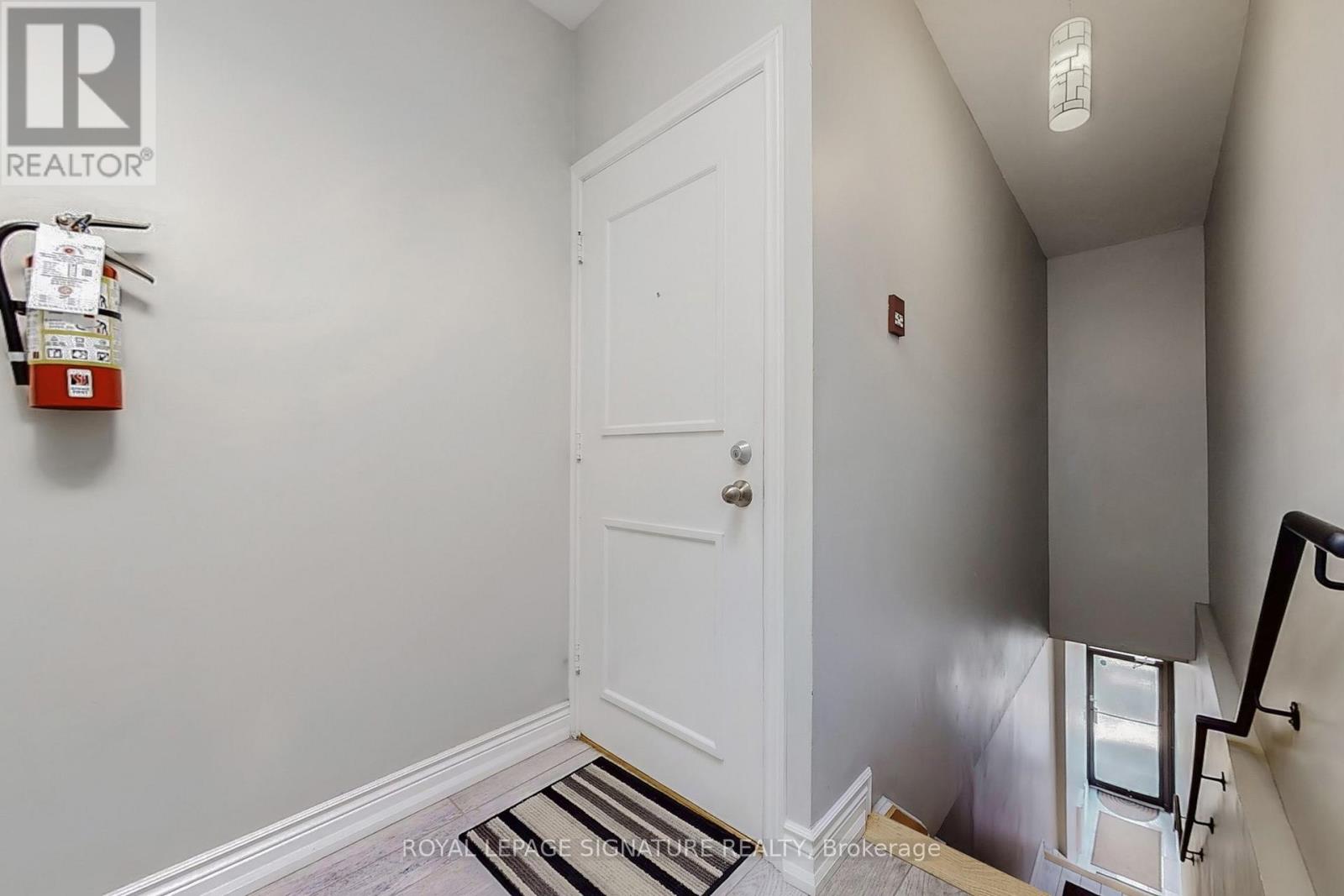 Photo 26 of 1 427 Danforth Avenue, Toronto ON