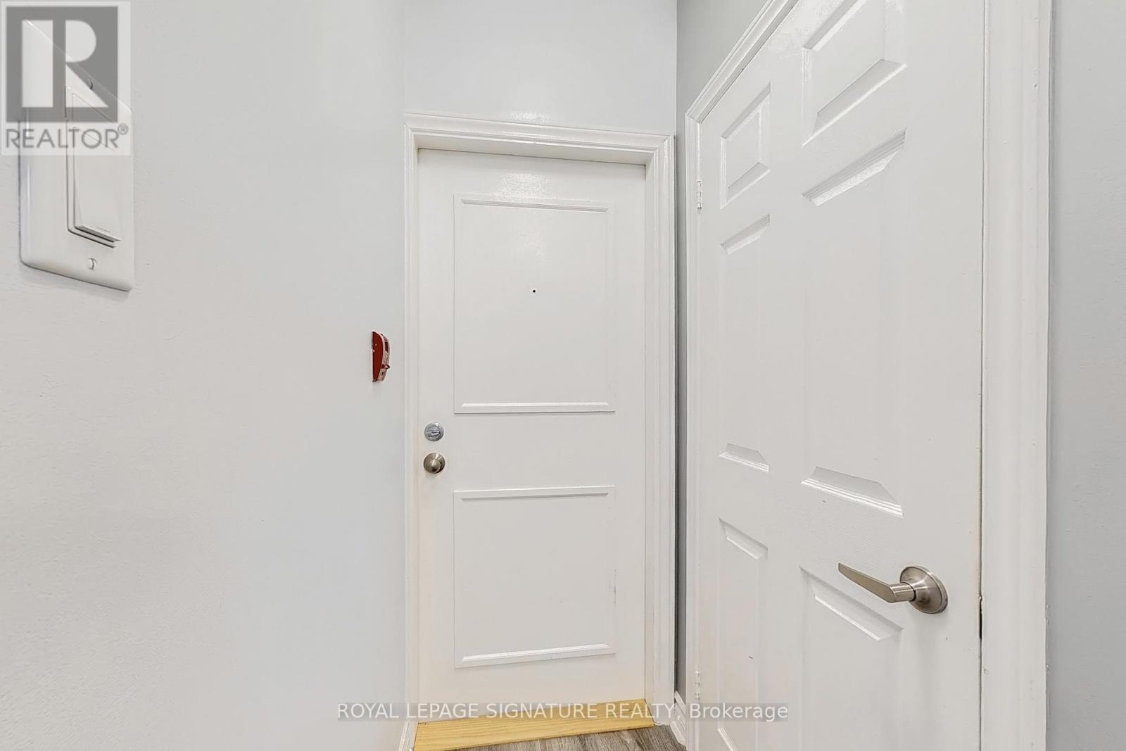 Photo 27 of 1 427 Danforth Avenue, Toronto ON