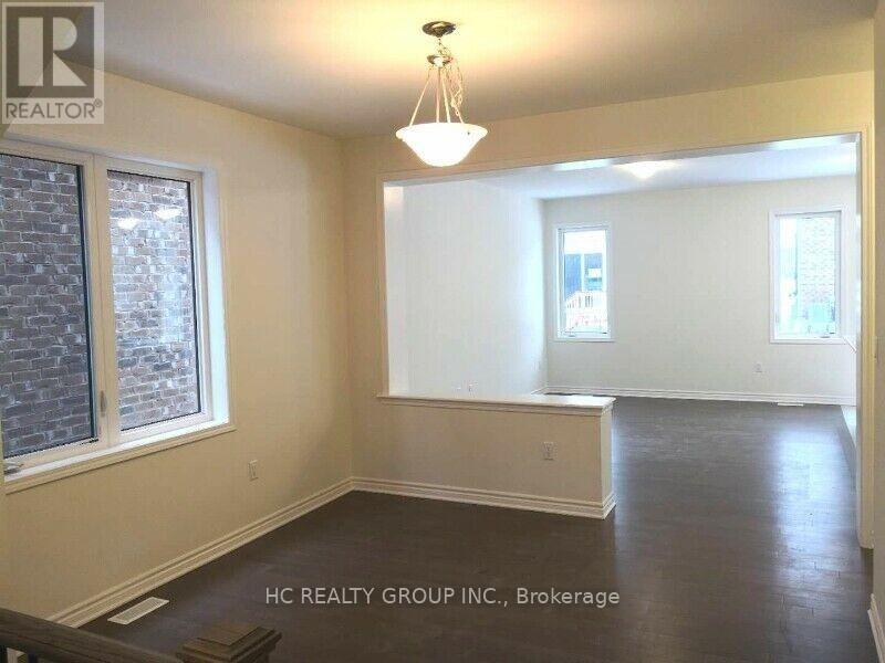 Photo 3 of 122 Westfield Drive, Whitby ON