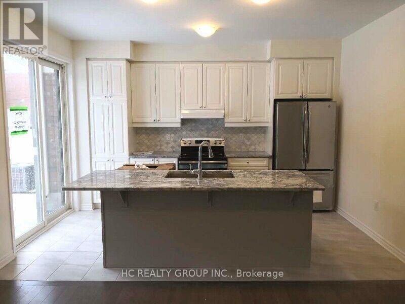 Photo 4 of 122 Westfield Drive, Whitby ON